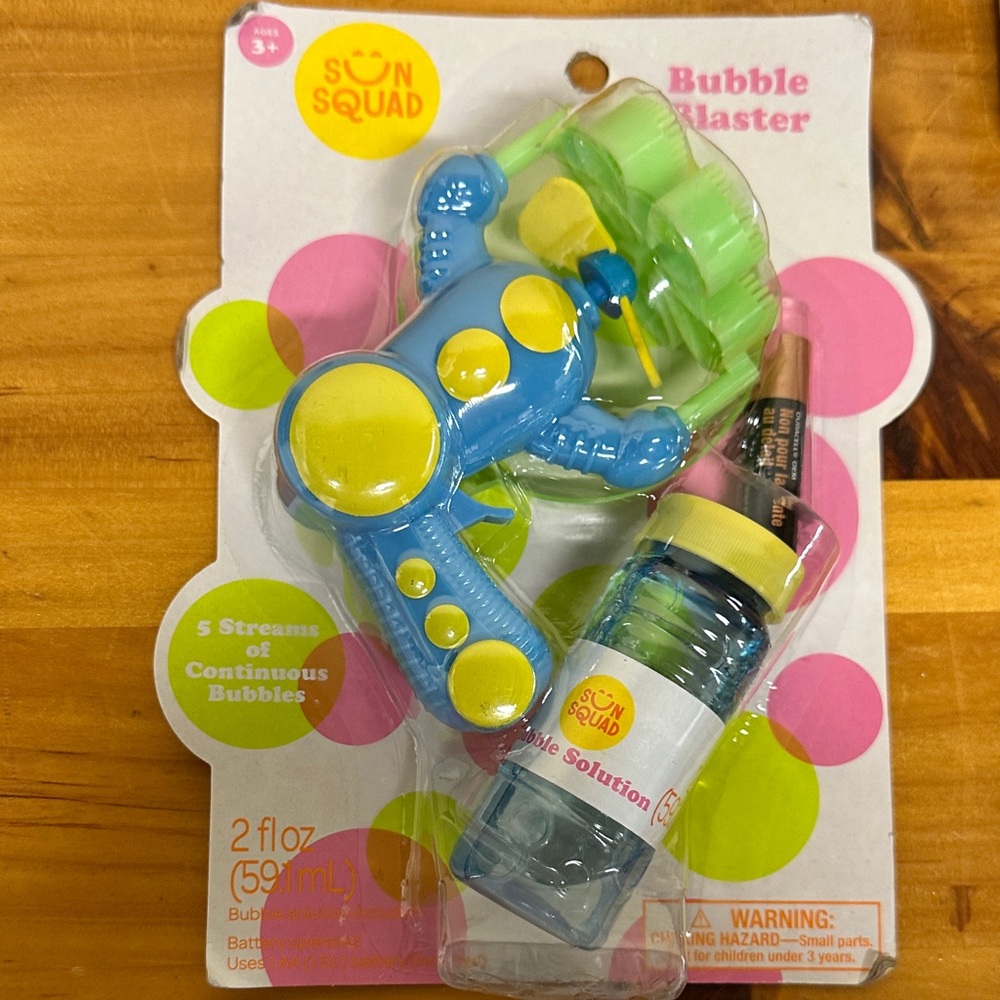 Sun squad, bubble blaster bubble maker